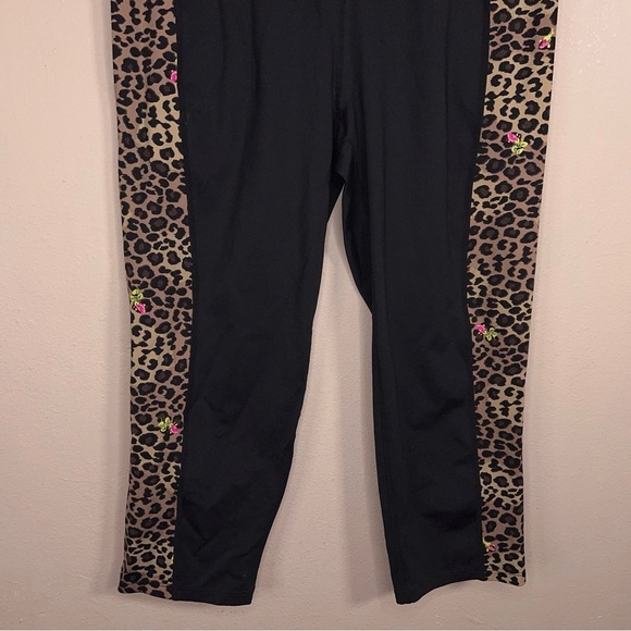 LARGE BETSEY JOHNSON ACTIVEWEAR CAPRIS ATHLETIC BLACK LEOPARD PRINT STRETCH - Picture 4 of 10